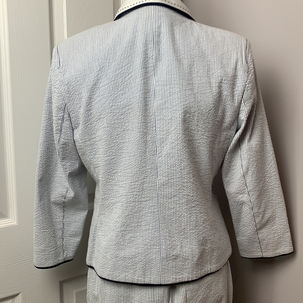 Vintage Harvè Benard Seersucker Blazer - Picture 5 of 14